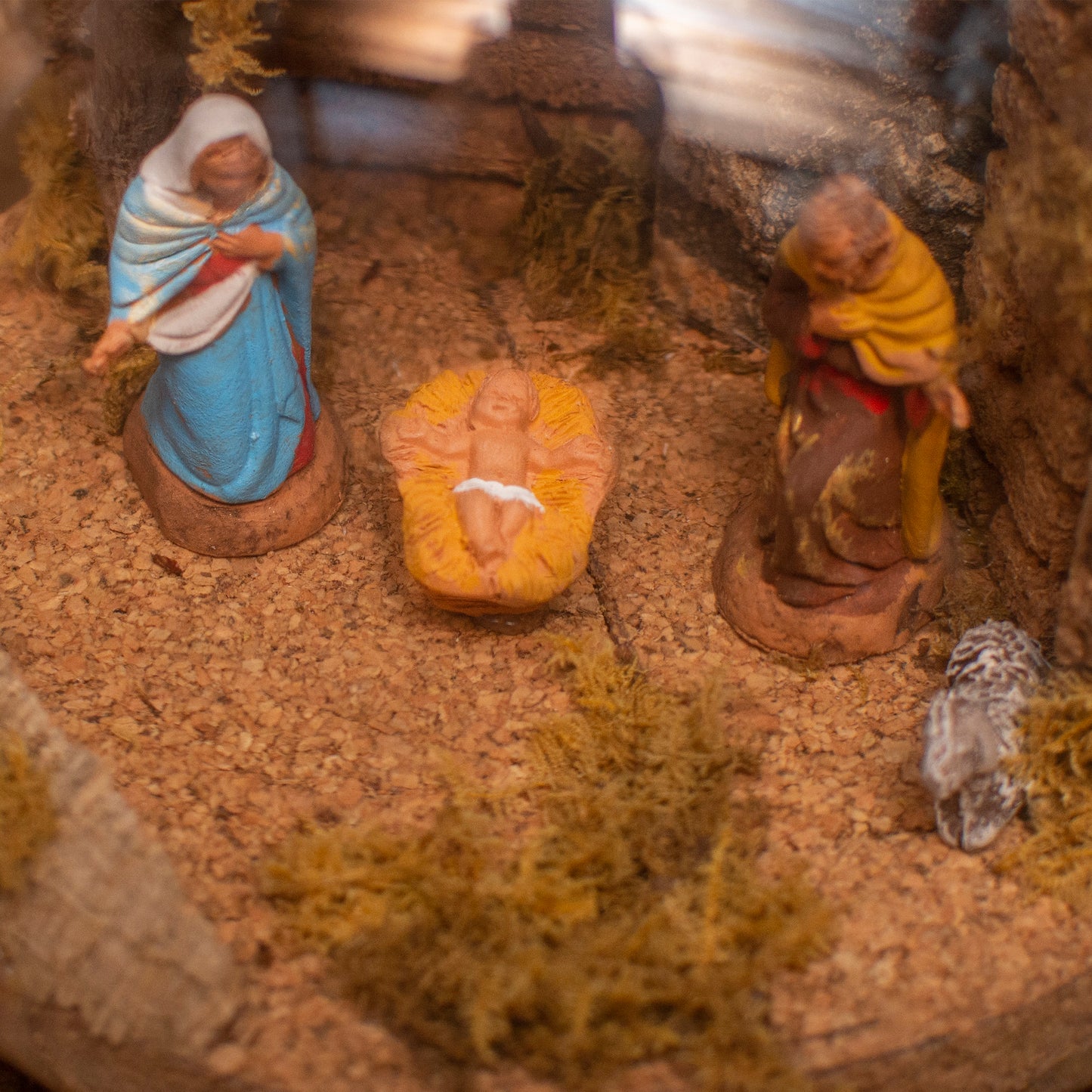 PRESEPE IN PALLA DI VETRO COMPLETO PASTORI TERRACOTTA