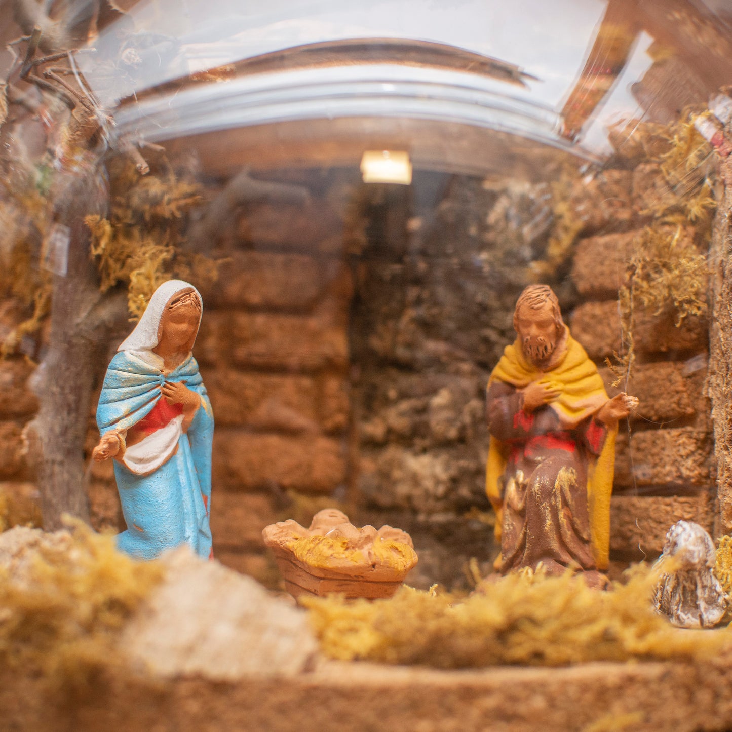 PRESEPE IN PALLA DI VETRO COMPLETO PASTORI TERRACOTTA